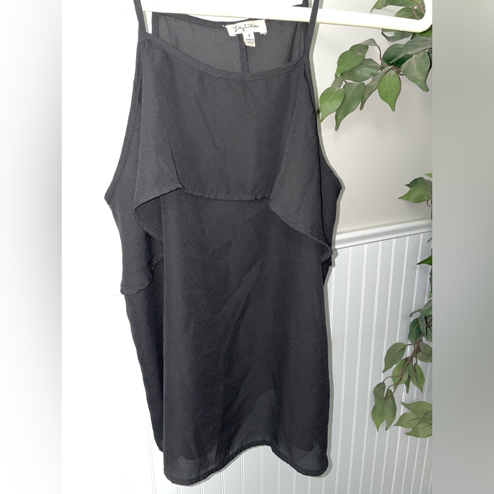 Black Lily White Top - Picture 2 of 5
